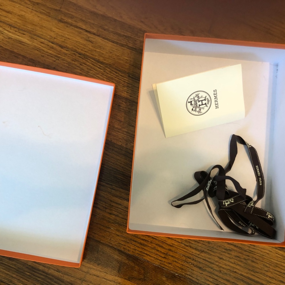 Authentic Hermes Box With Ribbon And Card - image 4